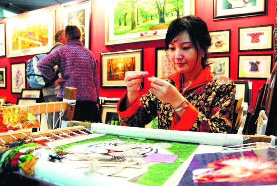 蘇州刺繡繡娘工作人員,蘇繡國外參展